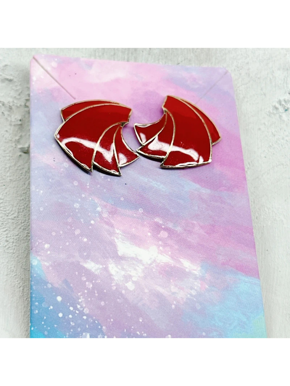 5425gc. Red Enamel Vintage Earrings